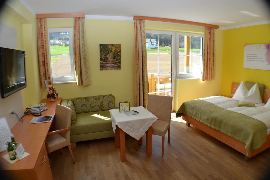 Gasthof-Pension Nordwald Harbach  Habitación foto